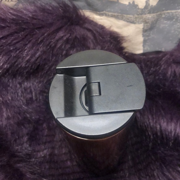 ✨2019 Holiday Starbucks Tumbler - Picture 3 of 8